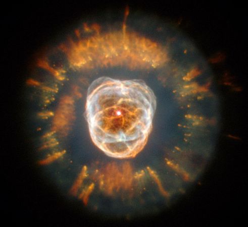 hubble-dying-star-eskimo-nebula_19427_600x450